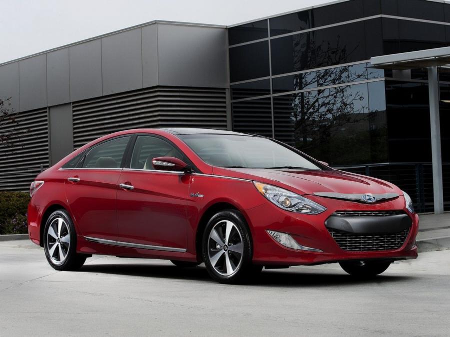 Hyundai Sonata Blue Drive 2010 года  (US) (фото 6 из 16)